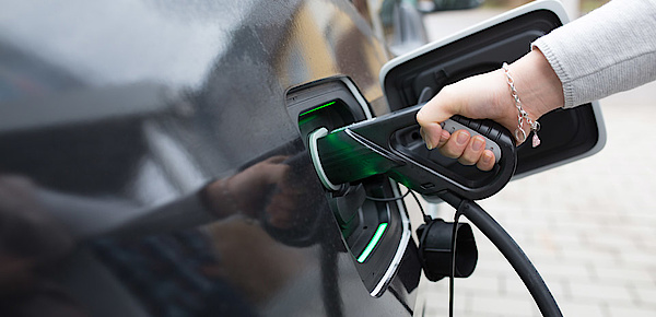 Elektro­mobilität bei Elektrofirma Jens Stollberg in Erfurt