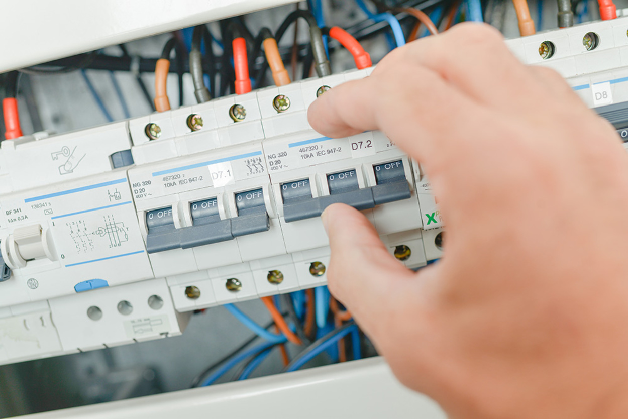 Elektro­installation bei Elektrofirma Jens Stollberg in Erfurt