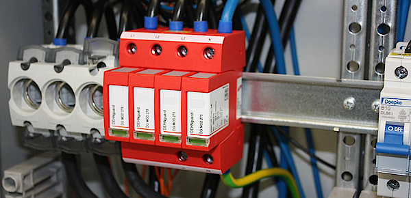 Über­spannungs­schutz bei Elektrofirma Jens Stollberg in Erfurt